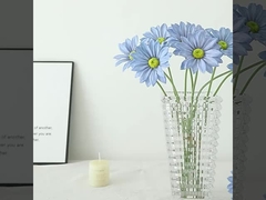 Drei Stück Seidenstoff aus Sommerchrysanthemen Kunstblumen für Hochzeiten