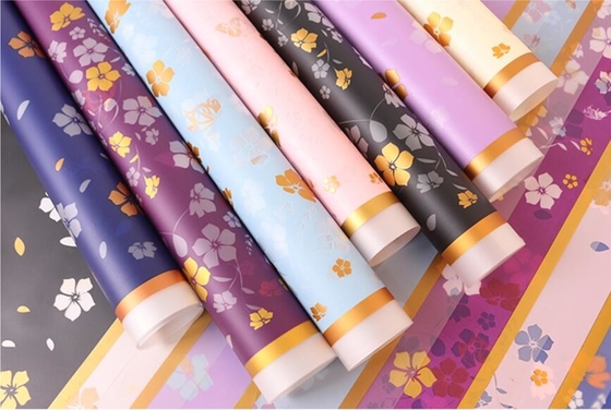 Ein guter Preis. Verpackung Papierverpackung gedruckte glänzende Blumen mit einem Material in fester Farbe über dem Rand Online