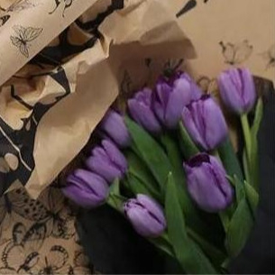 Ein guter Preis. Schöne falsche Blumen zum Anlass der Thanksgiving-Feier Online