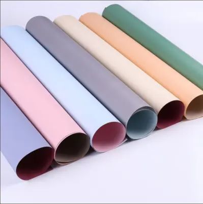 Ein guter Preis. Mehr als 50 Farben Plastikblumenverpackungspapier 58*58cm Für Ouya-Seifenverpackung Online