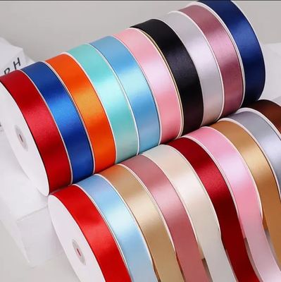 Ein guter Preis. Geschenkverpackung Satin-Band-Rolle Online