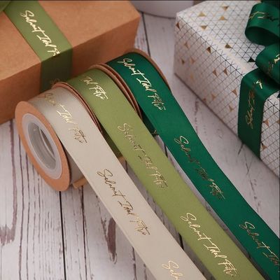 Ein guter Preis. Anpassungsfähiges Satinband Rose Goldfolie Druckband für Geschenkverpackungen Online