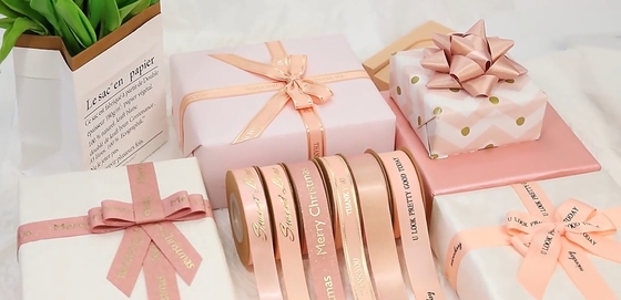 Ein guter Preis. Hochfeste Geschenkverpackung Satinband mit individuell gedrucktem Logo und Roségoldfolie Online