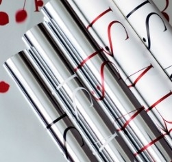 Ein guter Preis. Blütenverpackungspapier Rose Blütenblätter Spiegelpapier Online
