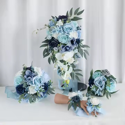 Ein guter Preis. Eisblaue Rose Braut Blumen halten Brautjungfer Blumenstrauß Hochzeit Korsage Handgelenk Blume Hochzeit künstliche Blumen Online