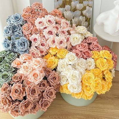 Ein guter Preis. Simulierte Blume 7-Kopf Cappuccino Seidenblume Simulierte Rose Bundle Rose Hochzeit Fake Blume Dekoration Blume Simulierte Fake Blume Online