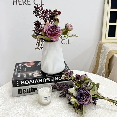 Ein guter Preis. Französischer Stil gegrillte mehrköpfige Rosen Simulation Blumentafel Blumenarrangement, Handblume, gefälschte Blumenstrauß Dekoration Online