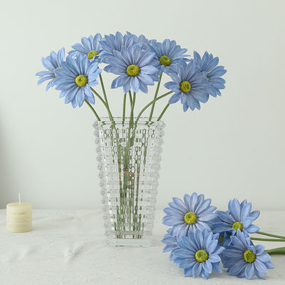 Ein guter Preis. Drei Stücke Kunstseide aus Sommerchrysanthemen künstliche Blumen für die Hochzeitsdekoration zu Hause, mit einem High-End-Gefühl, sind fertig Kunstblumen Online