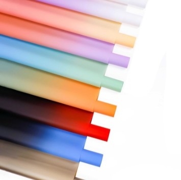 kaufen Modisches 57*57cm wasserdicht schrittweise Farbblütenverpackungspapier für Verpackungsbedarf online manufacture