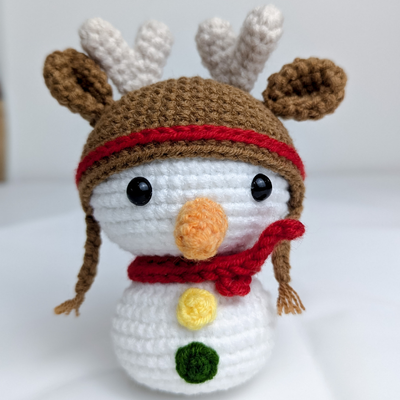 kaufen Handgefertigtes gehäkeltes Schneemann-Spielzeug mit Rentierhut, Stofftier für Heimdekoration und Geschenke Online-Herstellung