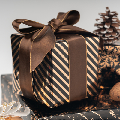 Ein guter Preis. Schwarze Art streifte Kraftpapier-Packpapier 10m rollen Weihnachtspapier Soem Online