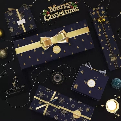 Ein guter Preis. Klassisches schwarzes weißes kundenspezifisches Rollen-Geschenkpapier-Weihnachtsgeschenkpapier-Rollen Online