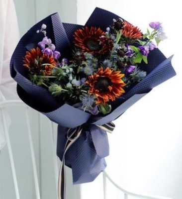 Ein guter Preis. druckte wasserdichtes Packpapier der Blumen-70gsm 58x58 Online