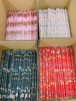 Ein guter Preis. Weißer Geschenk-Verpackungs-Papierrollentintenstrahl, der den materiellen Riss beständig druckt Online