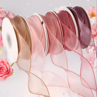 Ein guter Preis. des Rollen10yard Breite Seiden-Organza-Spitze-Blumen-Fischschwanz-Band-40mm für Geschenk Online