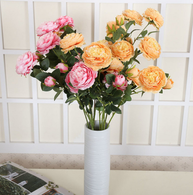 Ein guter Preis. Kundengebundene Seiden-Blumengestecke für Valentinstag Online