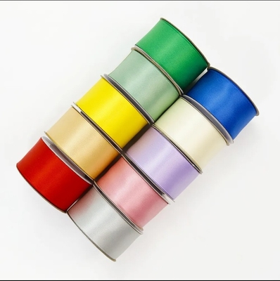 Ein guter Preis. 196 Farben Polyester-Satin-Bänder für Geschenkeverpackungen Online