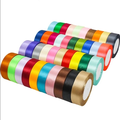 Ein guter Preis. Polyester-Satin-Bandrolle in fester Farbe für nachhaltige Geschenkeverpackungen Online