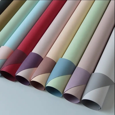 Guter Preis 58cm * 58cm Wasserdichtes Papier für die Verpackung von Frischblumen Online