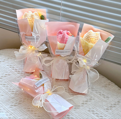 Ein guter Preis. Kleines, aber auffälliges Tulpenstück mit 15x26 cm Kleinen Blumenstrauß in verschiedenen Farben Online