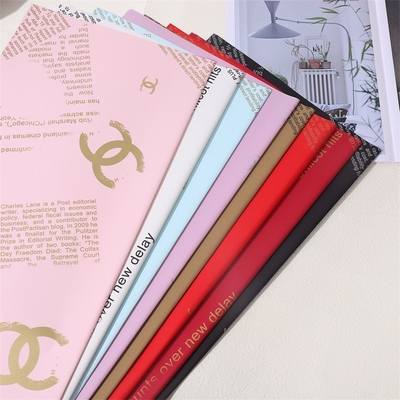 Ein guter Preis. Europäische Eleganz Wasserdichtes Verpackungspapier Schicke Zeitungsdruck Blumengutschmuck für Blumensträuße Online