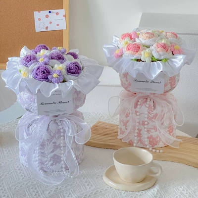 Ein guter Preis. Qixi-Festival Geschenke Geflechtete Rosenblumen Blumensträuße Gradiente Rosenblumen Geschenke für Freundin am Valentinstag Online