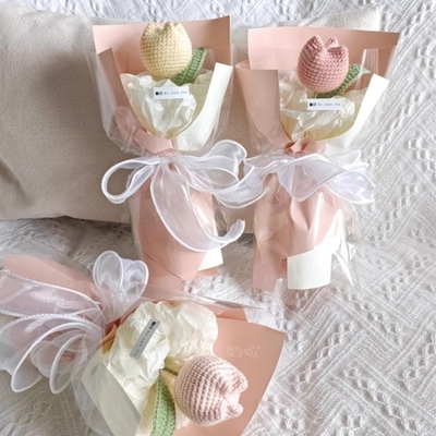 Ein guter Preis. Gewirkte Tulpe Kleine Blume Blumenstrauß Sonnenblume Wolle Blume Fertiges Produkt Unternehmen Beschaffung Teambau Geschenk Online