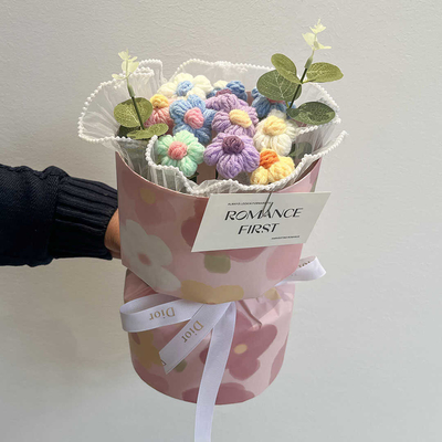 Ein guter Preis. Geburtstagsgeschenk handgefertigt gestrickte Wolle Blumenstrauß Rosen Geschenk für Mädchen und beste Freunde Abschluss Abschluss fertiges Produkt kreatives Valentinstag und für Lehrer Online