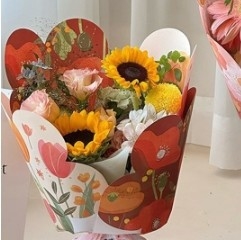 Ein guter Preis. Blütenverpackungspapier, Kraftpapier für Sommerblüten Online