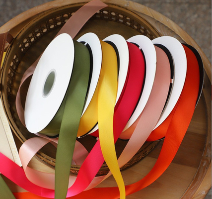 Ein guter Preis. Einseitiges Polyesterband mit hoher Dichte, feste Farbe, 2,5 cm Kuchenverzierungsband, Blumenverpackungsband, Band Online