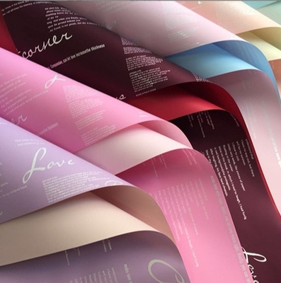 Ein guter Preis. Blütenverpackungspapier, Blumengeschäft Blütenkunstverpackungspapier, wasserdichtes zweifarbiges Ouya-Papier, handverpacktes Blütenpapier, Englisch Han Fei Online
