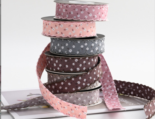 Ein guter Preis. Bouquetverpackungen, Blumenarrangements, Blumenverpackungsmaterialien, Stoffe, kleine Duftstoffe, kleine Blumenfragmente, Kantenbänder, Gewebebänder, Bänder für Blumenverpackungen Online