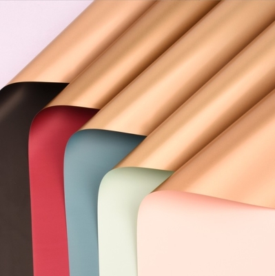 Ein guter Preis. Fabrik-Direktvertrieb von leichten Luxus-Serie-Doppelseitigen goldenen Papier Blumenmaterialien, Paketpapier im koreanischen Stil, Verpackungspapier für Blumenläden Online
