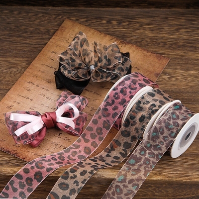 Ein guter Preis. Leopard-Druck Schnee-Band DIY handgefertigte Bogen Haare Zubehör Gewebtes Band Strohhut Schnürsenkel Zubehör machen Geschenkbox Verpackung Band Online
