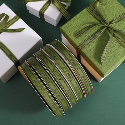 Ein guter Preis. Militärisch grünes Geschenk Verpackung Band Brief Band Geschenkbox Band Blumen Backband 1,5 cm Band Großhandel Online
