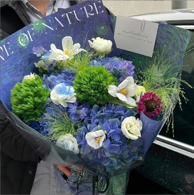 Ein guter Preis. Neues Qixi Festival Blumenstrauß Verpackungspapier, eine beliebte blaue Serie von Papier, Valentinstag Ölmalerei Stil Blumenverpackungspapier Online