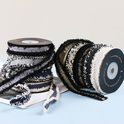 Ein guter Preis. Koreanisches mehrfarbiges Band mit kleinen duftenden Blumenkanten, Pelz und rauen Kanten, Kleidungsgegenstände, Haarzubehör, DIY-Halsschnitt-Materialdekoration Online