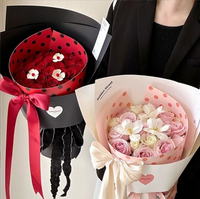 Tag der Mutter Blumenstrauß Papier Populäres Walzer Polka Dot Einstück-Formblatt für Blumenarrangements