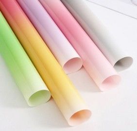 Ein guter Preis. Wasserdichtes Blütenverpackungspapier aus Candy Glass Online