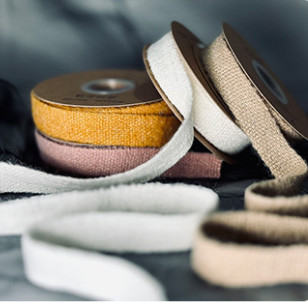 Ein guter Preis. Handgefertigte koreanische Polyesterband Hohl Kaninchen Samt Webbing für DIY Haar Accessoires und Blumenstrauß Online