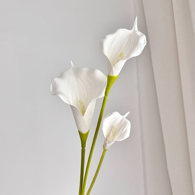 Künstliche Blüten von Calla-Lilie, Wohnzimmer-Esstischdekoration, Hochzeitssaalblumenarrangements und Foto-Requisiten