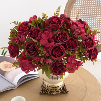 Ein guter Preis. Großhandel mit künstlichen Blumen aus Retro-Hortensia-Kern-Peonien, dekorativen Blumen für Hochzeitstreppen, künstlichen Blumen und Seidenblumen im europäischen Stil Online