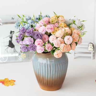 Künstliche Blumensträuße, Festgeschenke, künstliche Blumenvasen, Blumenarrangements, Wohnzimmerdekorationen.