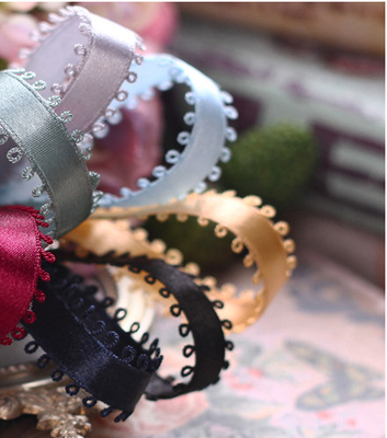 Ein guter Preis. Koreanische importierte doppelte Ohrkante Gewebtes Band Bogen DIY Haarzubehör Material Kleidung Hochzeit glänzendes Polyesterband Online