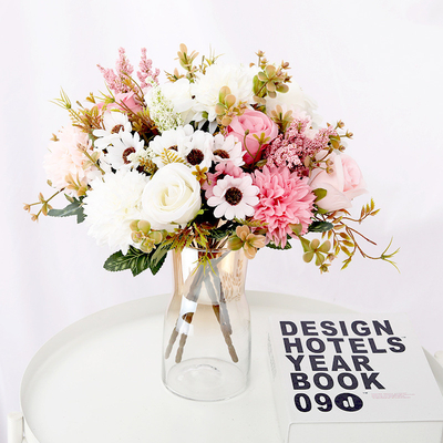 Ein guter Preis. Rosen, Margheriten, künstliche Blumenkugeln, Hortensien, künstliche Handsträuße, künstliche Hochzeitsblumen, Heimblumenarrangements, dekorative Seidenblumen Online