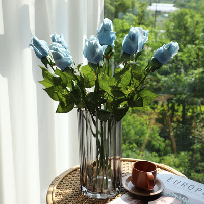 Ein guter Preis. Simulierte Rose Textur Feuchtigkeitsspendende Rose Knospe Simulierte Blume Heimdekoration Hochzeit Handflächige Blume Fälschung Blume Grenzüberschreitende Großhandel Online