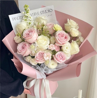 Ein guter Preis. Hochwertiges massivfarbenes Papier mit einer Dicke von 8,5 Mikrometern, wasserdichtes mattes Blumenverpackungspapier und Blumenkunstmaterialien für Blumenläden Online