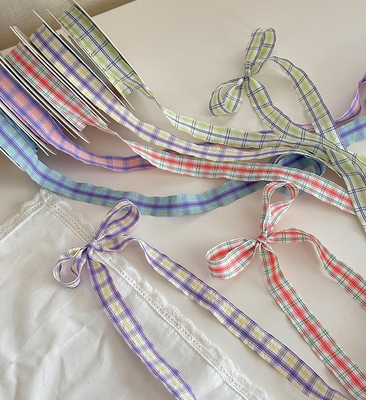 Ein guter Preis. DIY-Bastelarbeiten Verwendung 1,5 cm Frühling/Sommer Bunte Gitterbänder Umweltfreundliche Blumenstrauß-Webmaterialien für den Webshop Online