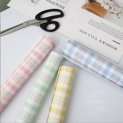 Ein guter Preis. Zweifarbige Karten-Retro-Ouya-Blume Papier gewickelt Karten-Geschenk-Blume Verpackung Bouquet Verpackungspapier Großhandel Materialien Online