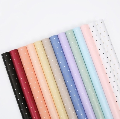 Ein guter Preis. Blumenverpackungspapier, Cynthia Polka Dots, Ouya-Papier Blumenladen, Blumenverpackungspapier, Blumenkunst Geschenkverpackungspapier, Großhandel mit Materialien Online
